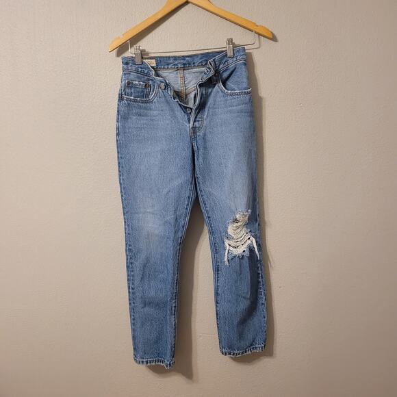 Levis Premium 501 Womens Big E Button Fly Jeans Size‎ 25 Blue Distressed - Picture 1 of 12
